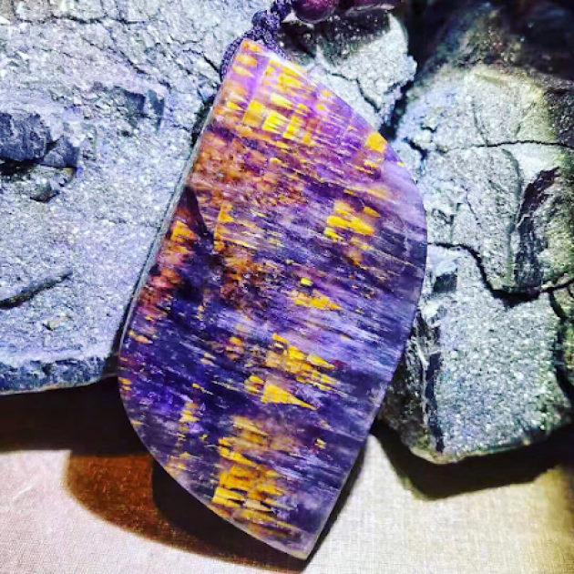 紫鈦 Amethyst Cacoxenite 1
