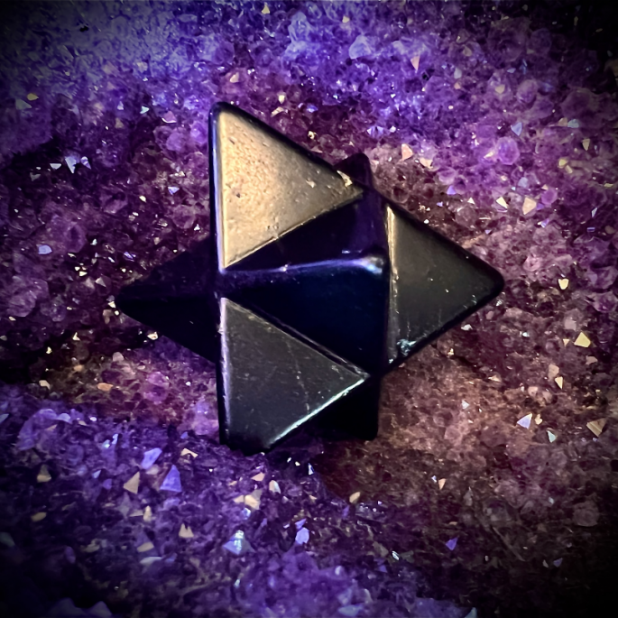 次石墨 Shungite